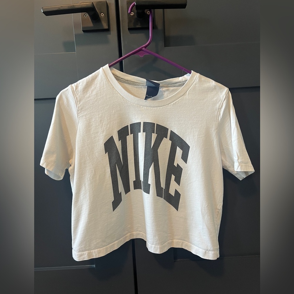 Vintage Nike White Crop T-Shirt with Black Logo - women’s M - Picture 2 of 4